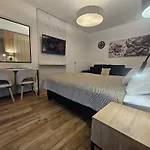 City Sense New Apartments - Main Station And City Center